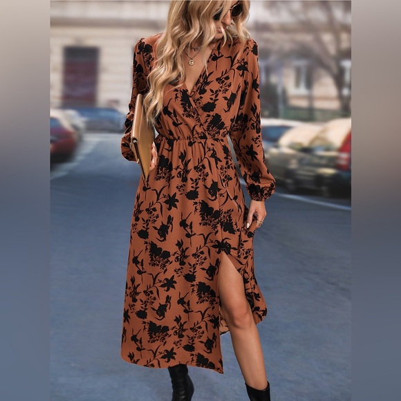 WILA Dresses & Skirts - Long sleeve v neck midi dress burnt orange black dark florals fall